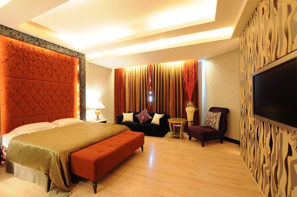 Liti Motel Taichung Exterior foto